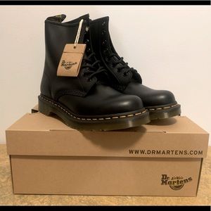 Dr. Martens 1460 Women’s Smooth Leather Lace up Boot